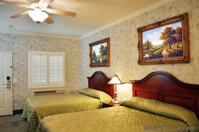 Grass Valley Courtyard Suites Cameră foto